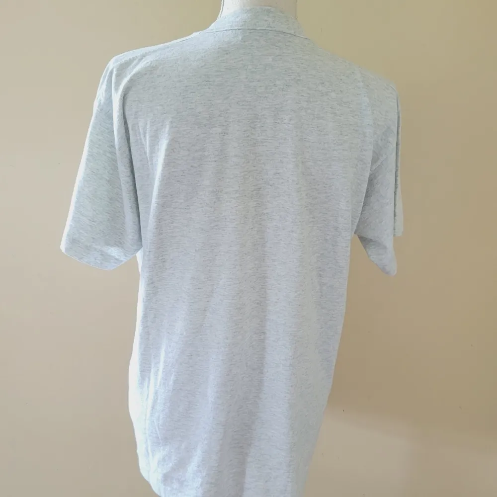 Vintage Fruit of the Loom graphic tee size large - Image 4