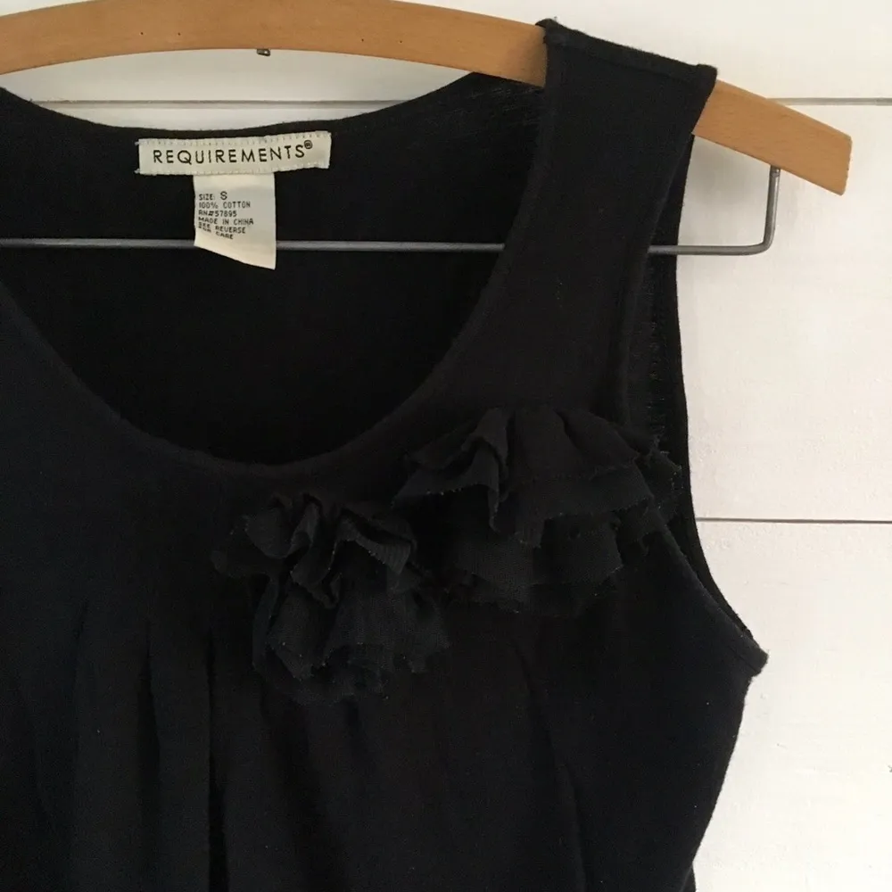 Vintage Requirements Y2K Vintage Black Tank with Tulle Rosettes - Image 2