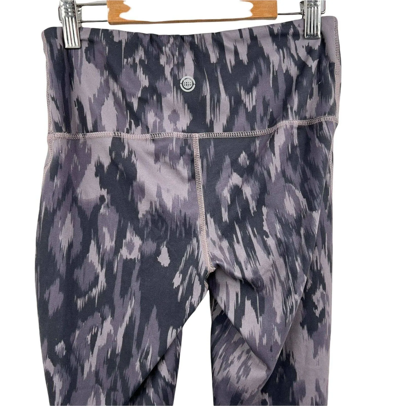 Max‎ Studio Performance Athletic Leggings Cropped Size Small - Image 4