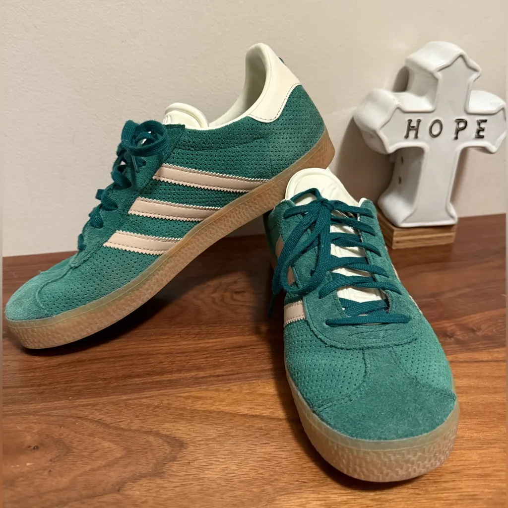 Adidas Gazelle Shoes Collegiate Green Beige - Image 3
