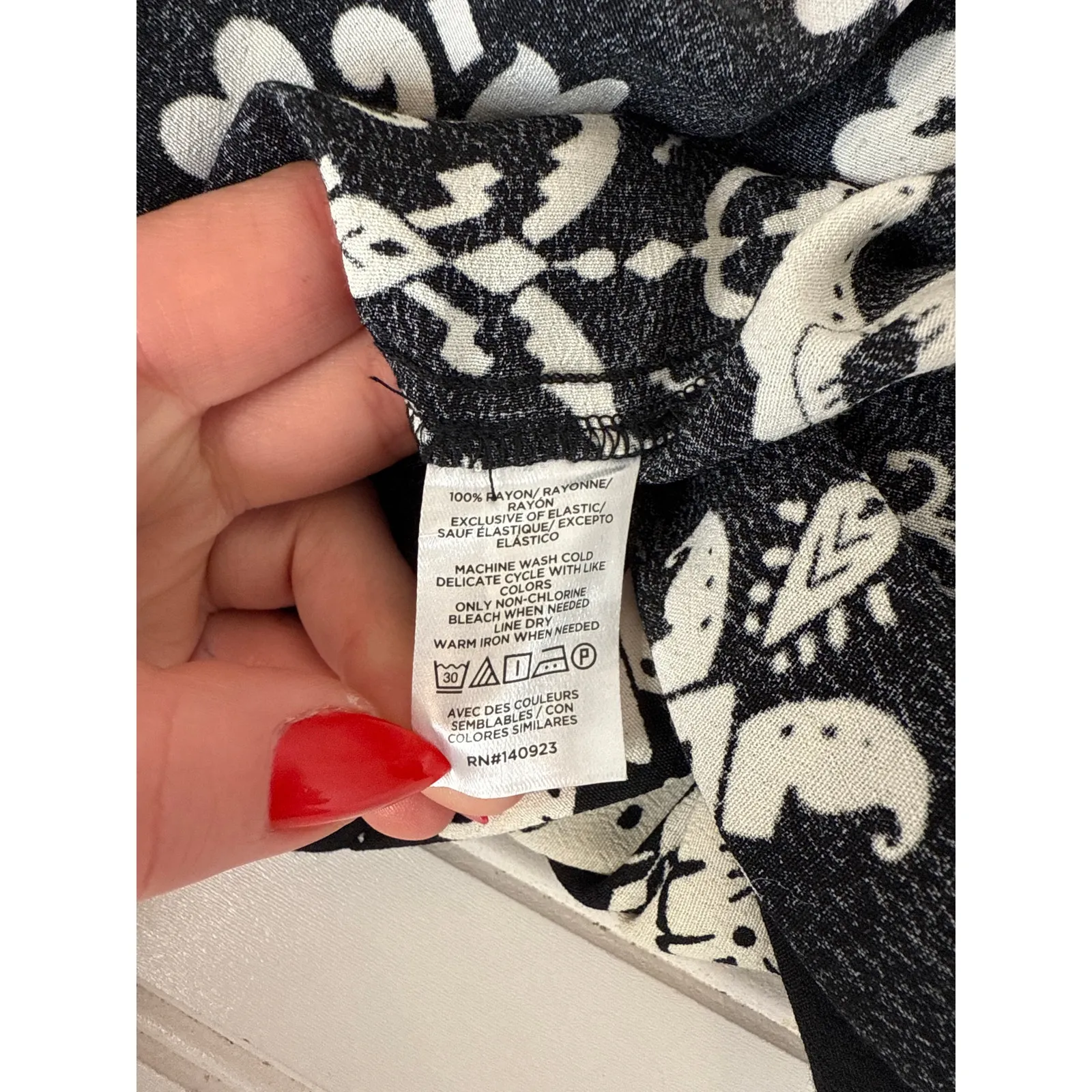 LOFT Ann Taylor Black & White Floral Tiered Midi Dress Long Sleeve Casual Size S - Image 8