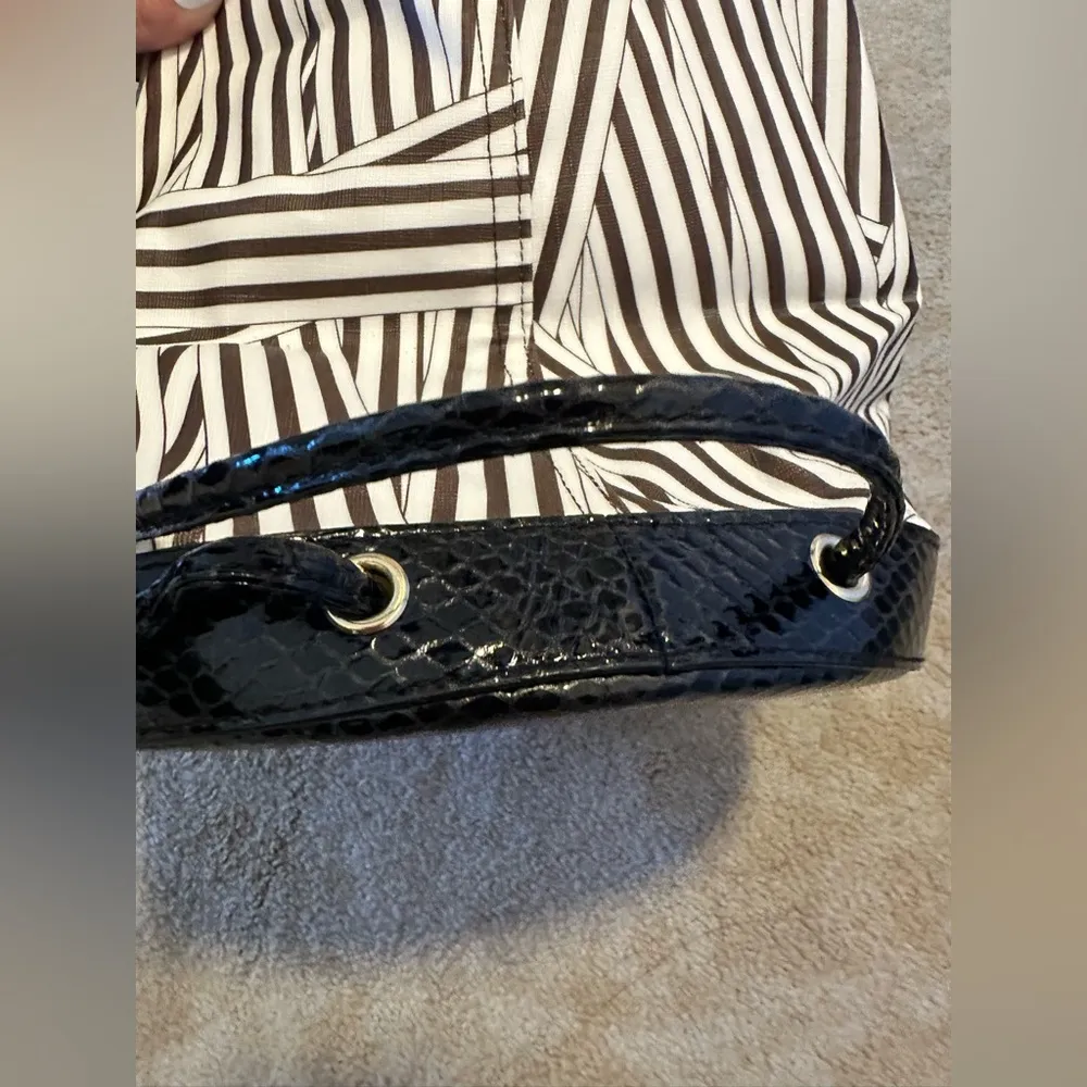 HENRI BENDEL BUCKET BAG BACKPACK CANVAS AND SNAKESKIN BAG WITH SHOPPING BAG - Image 10