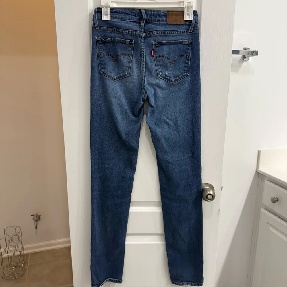 LEVIs Premium Line 712 Slim 26 x 32 Women's Blue Jeans - Image 2