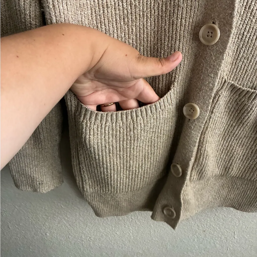 Zara Women's Elegant Beige Knit Cardigan Sweater S - Image 7