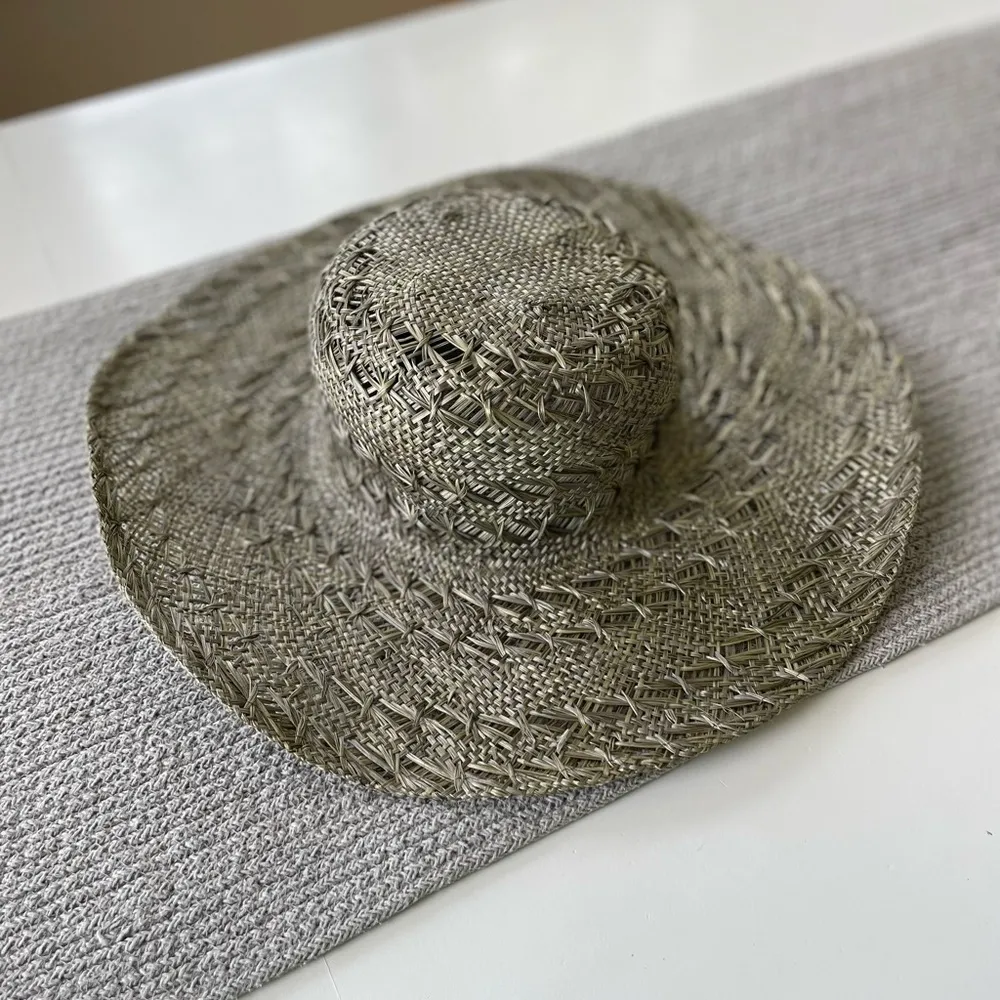 Banana Republic Sage Green Woven Straw Beach Sun Hat Size S/M - Image 2