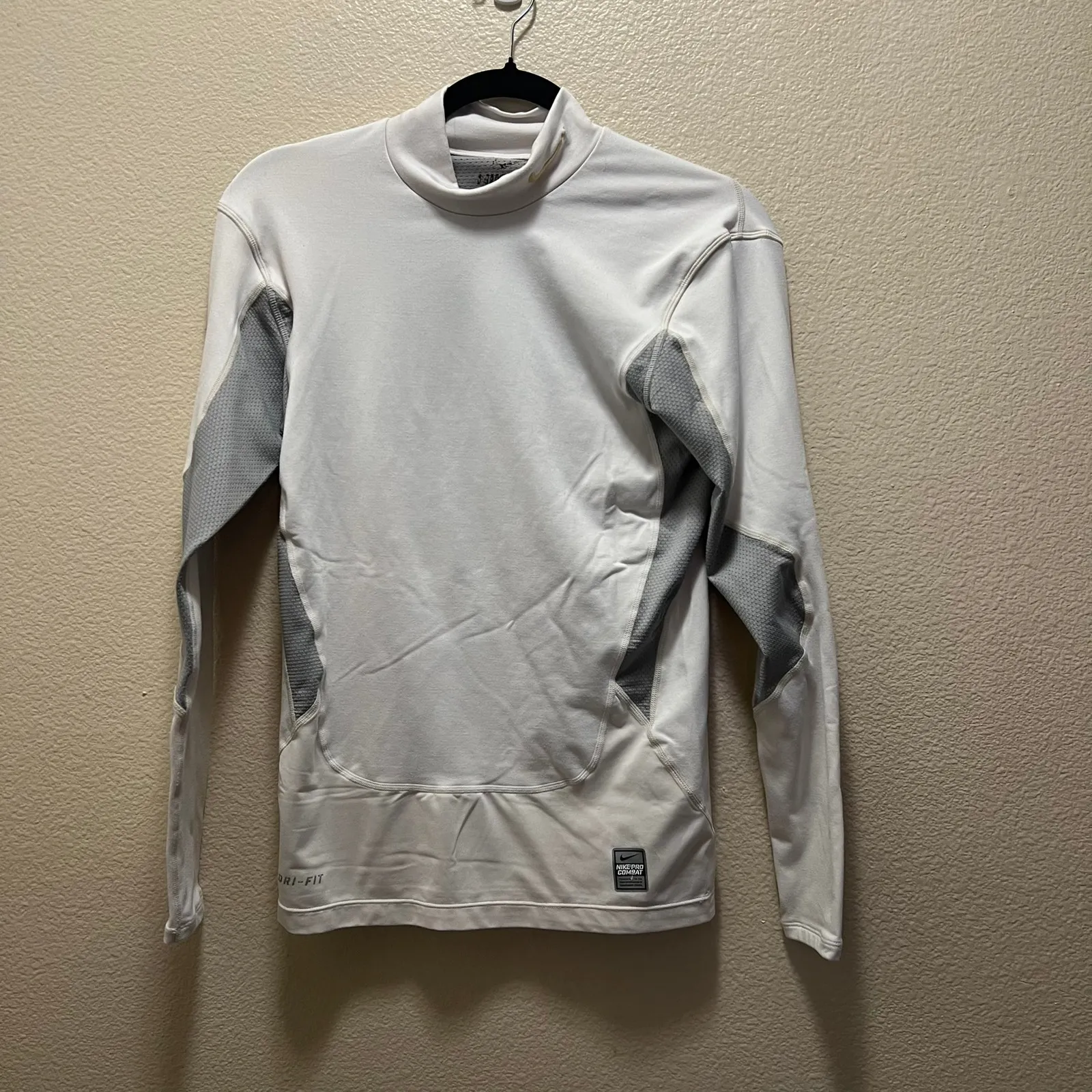 Nike Pro Combat White Mock Neck Long Sleeve Athletic Long Sleeve T-Shirt Size M - Image 2