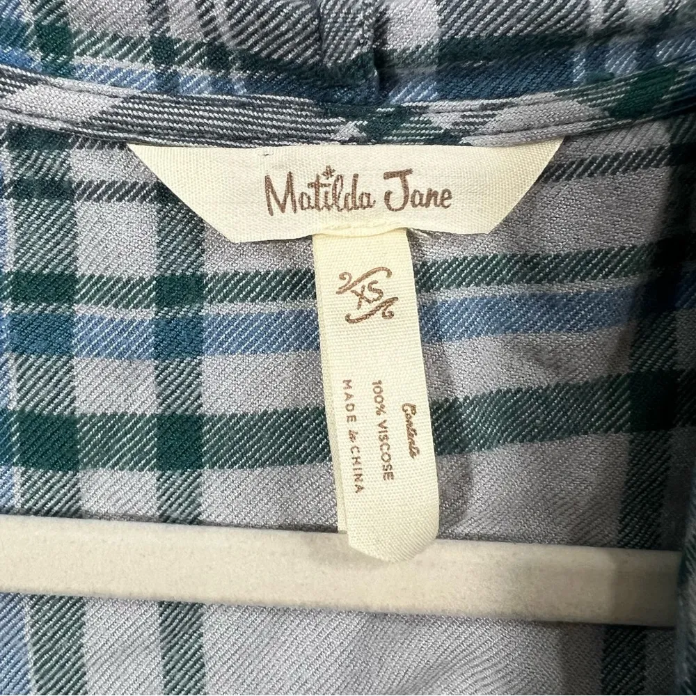 Matilda Jane Form A Line Blue Gray Plaid Fringe Flannel Shawl Jacket w/Pockets - Image 3