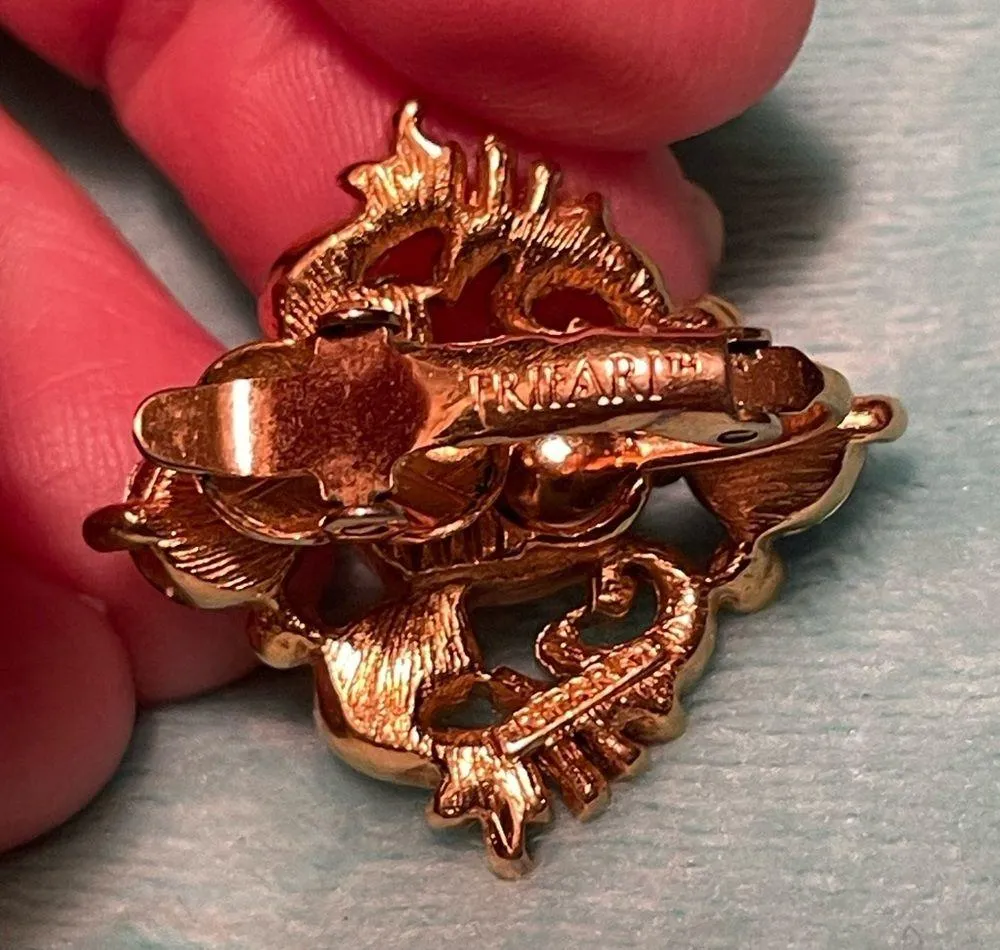 Vintage Trifari Clip On Earrings - Image 6