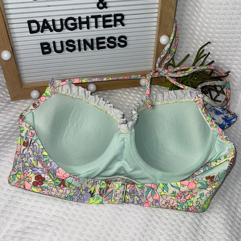 Victorias Secret Bikini Top Size 32B Floral Ruffle Halter. - Image 2