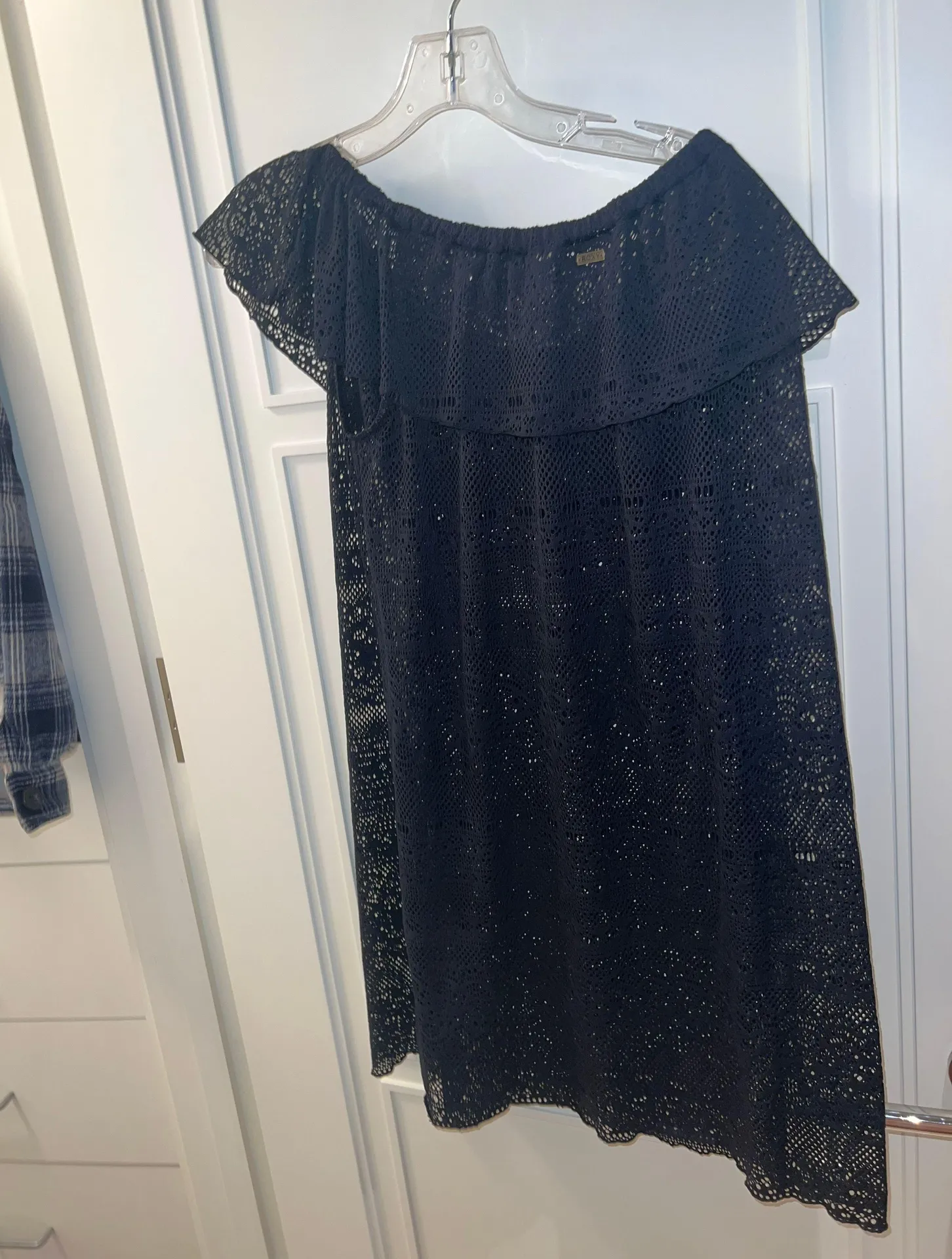 Roxy Black  Cover Up - Image 2