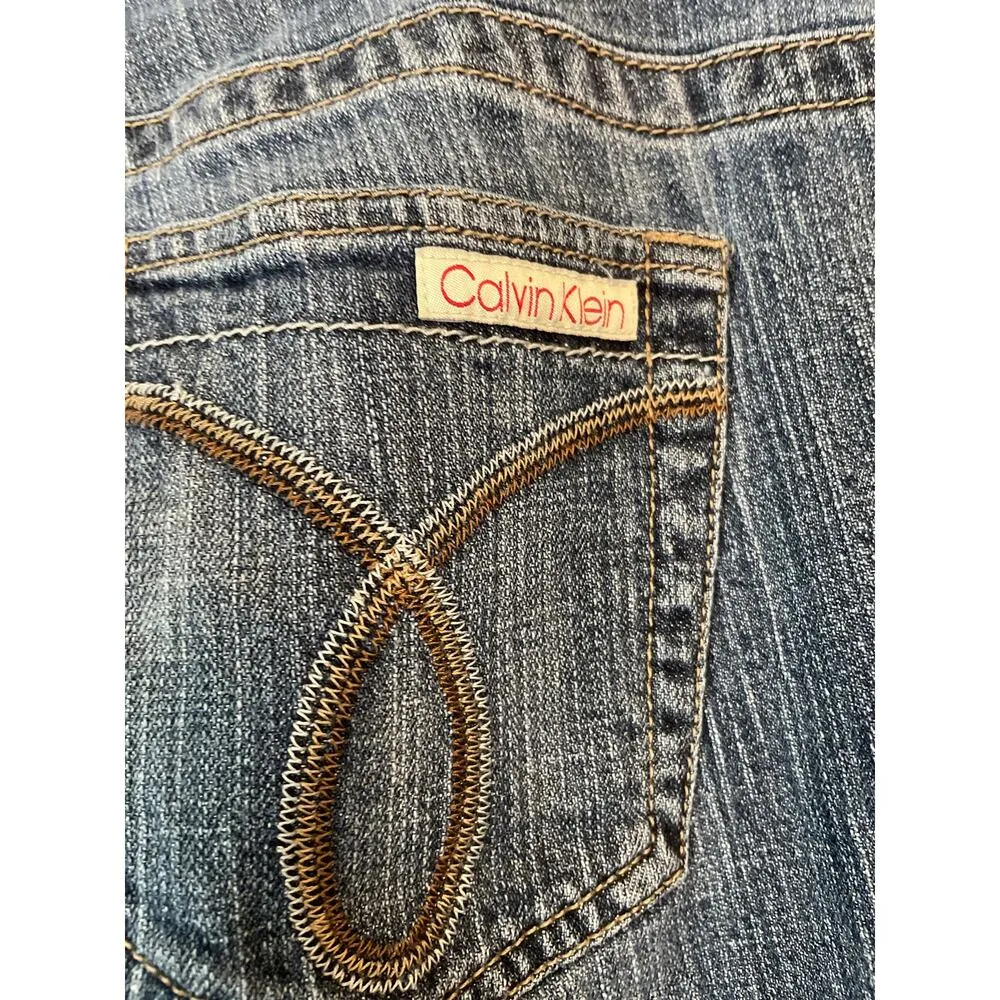 Calvin Klein , Size 30, Ultra Low Rise Jeans, Wide Leg, Medium Wash, Y2K - Image 6