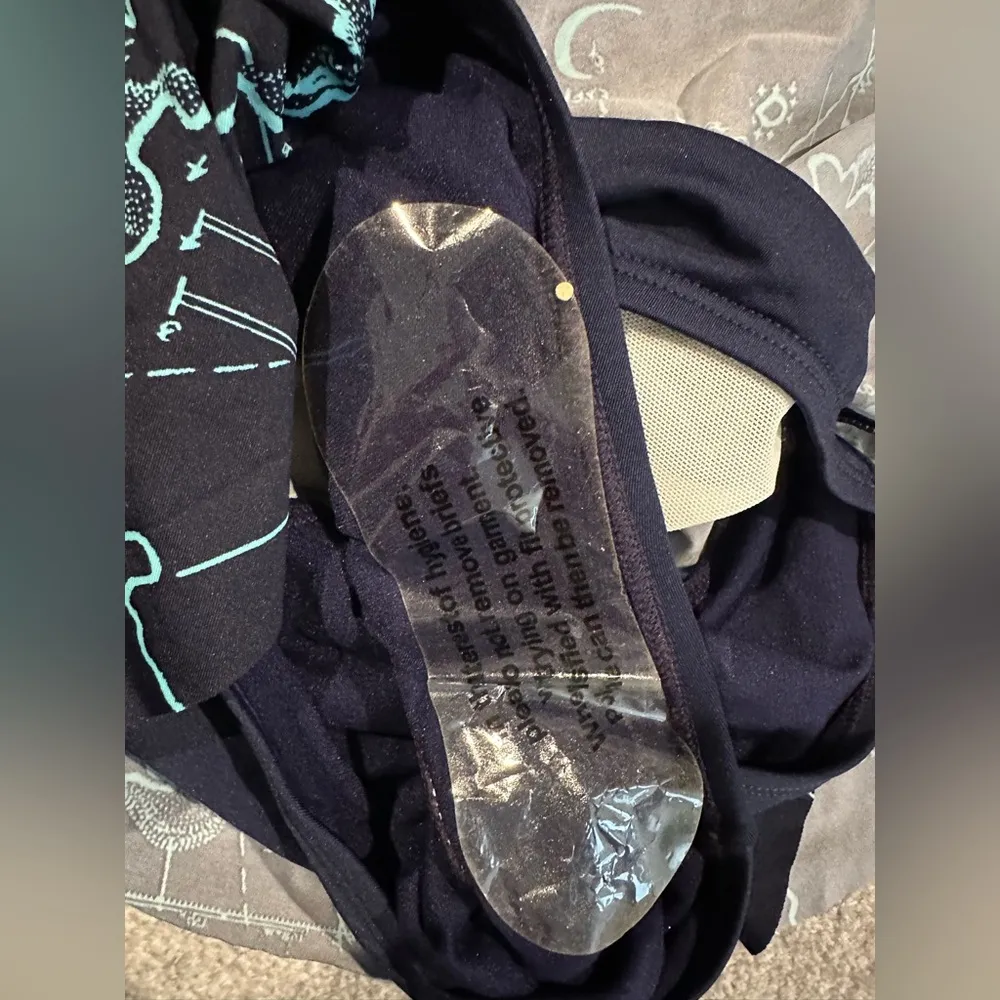 New with tags one piece swimsuit| vintage map/ sweetheart it’s cup size 4 blue - Image 7