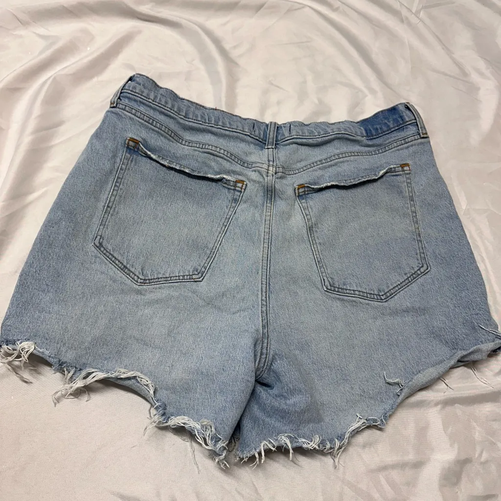 Abercrombie & Fitch Dad Shorts - Image 3