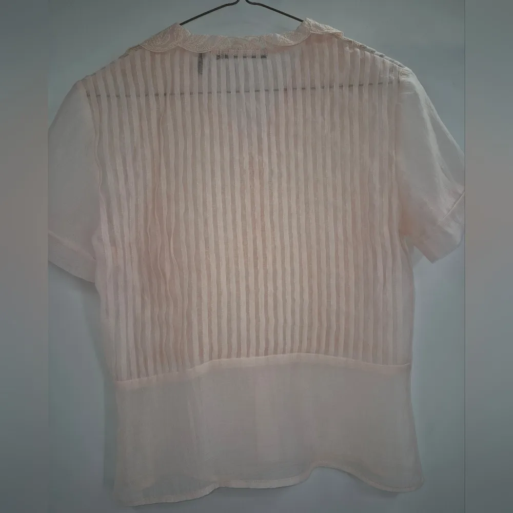 Y2K 90s boho artsy girly blush coquette pink Embrioded and Pleated Blouse smal - Image 3
