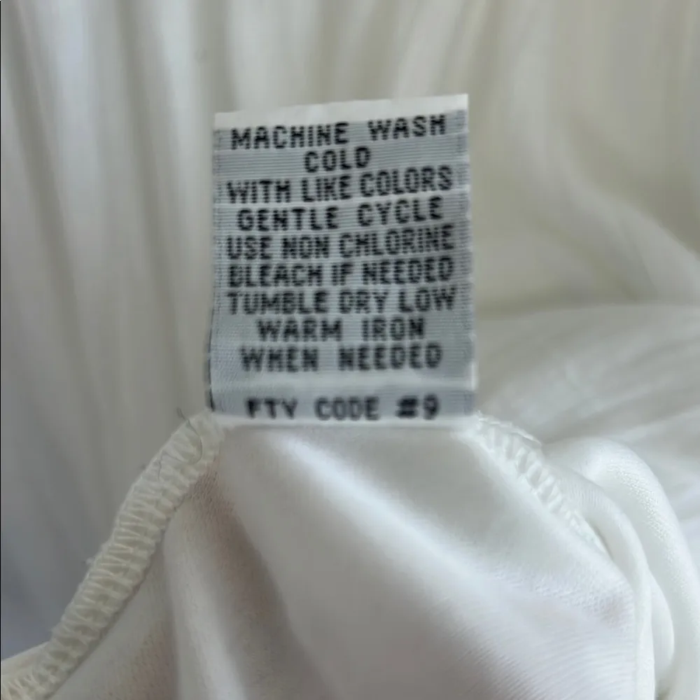 Elegant White Lace Dress - Image 6