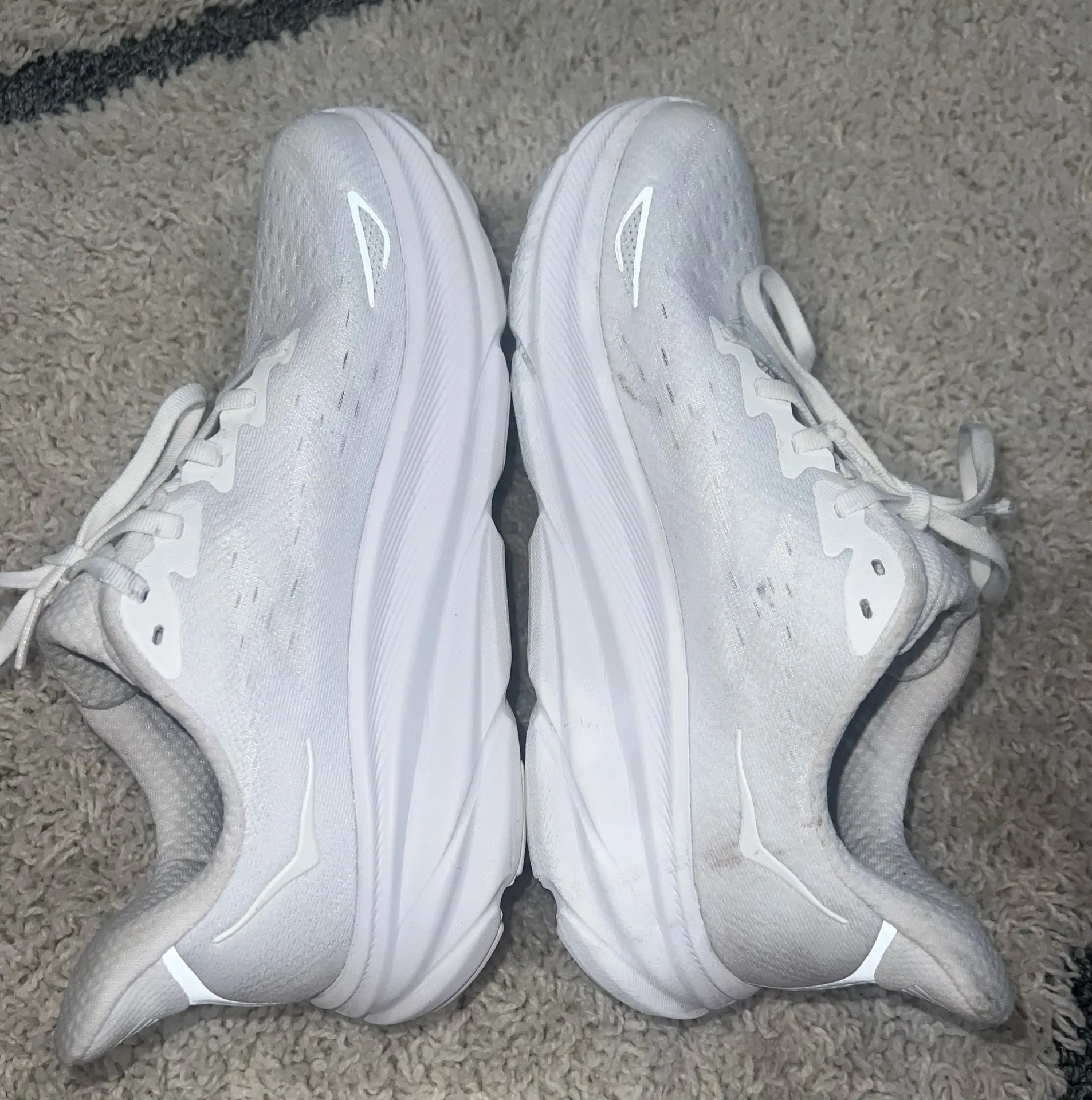 Hoka one one Clifton 9 white womens sneakers 8.5 - Image 5