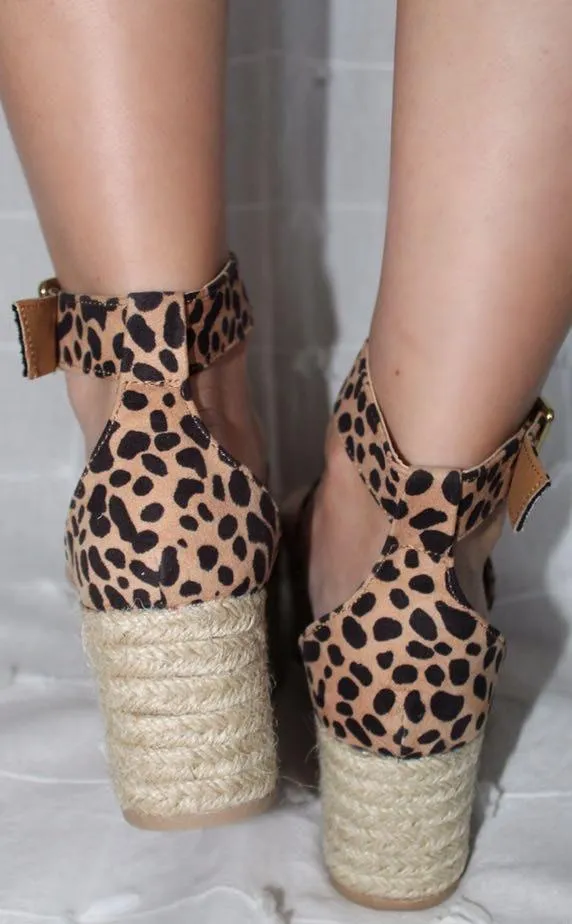 Leopard Shoes Size 10 - Image 2