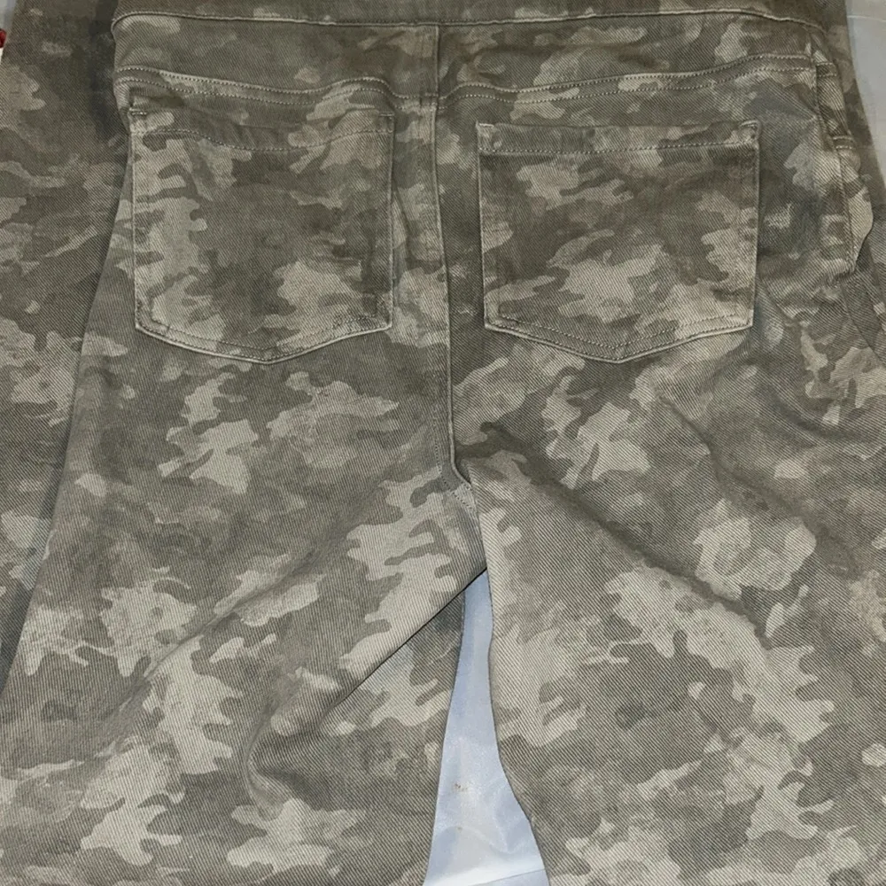 Spanx High Rise Jegging in Camo - Image 4