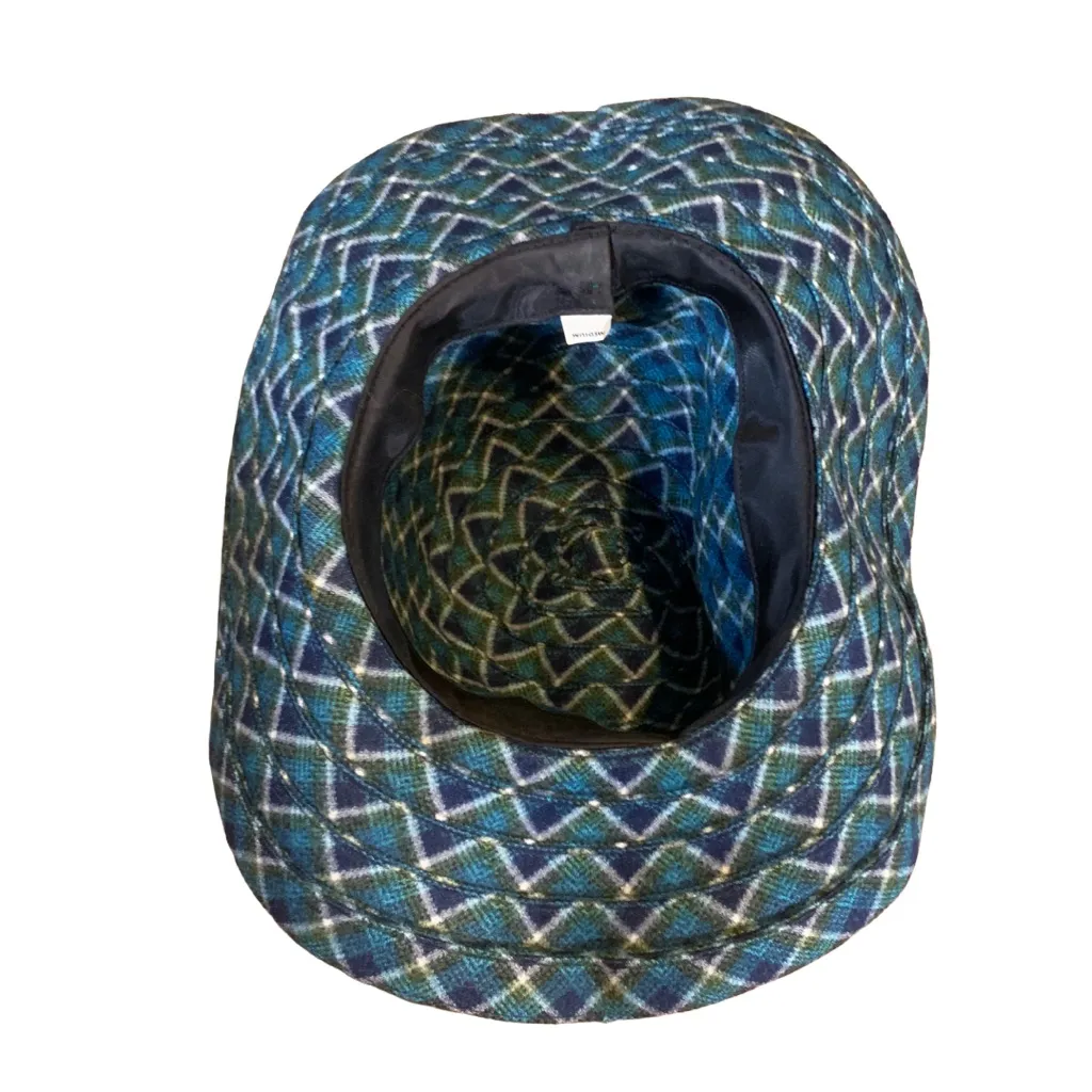 VINTAGE 1960'S BLUE & GREEN & PATTERN FEDORA HAT WITH DECORATIONS - Image 7