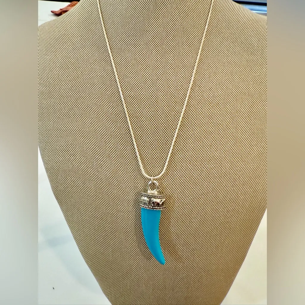 Western Turquoise Horn with beautiful Silver details Pendant Necklace unisex - Image 2