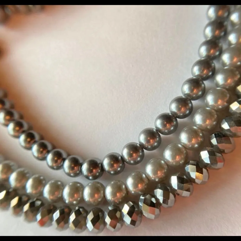 The Roman company Tri strand gray necklace - Image 7