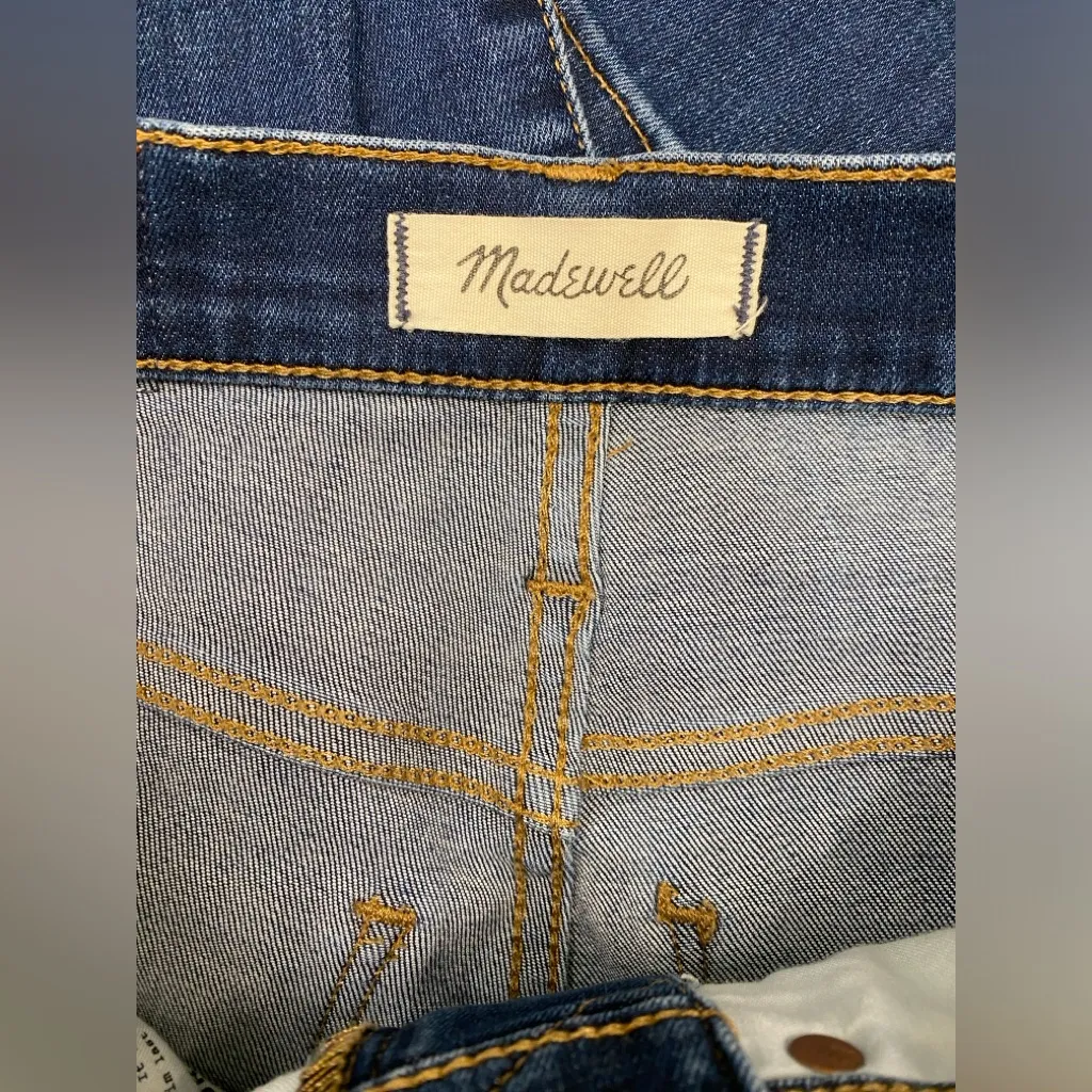 Madewell Cali Demi-Boot Jeans in Danny Wash: TENCEL™ Denim Edition size 24 - Image 3