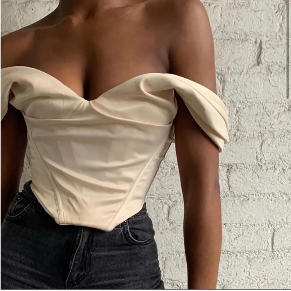 HouseofCB Silva Corset Top - Image 3