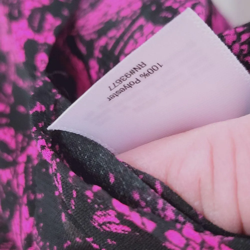 a.n.a paisley print blouse size medium - Image 7