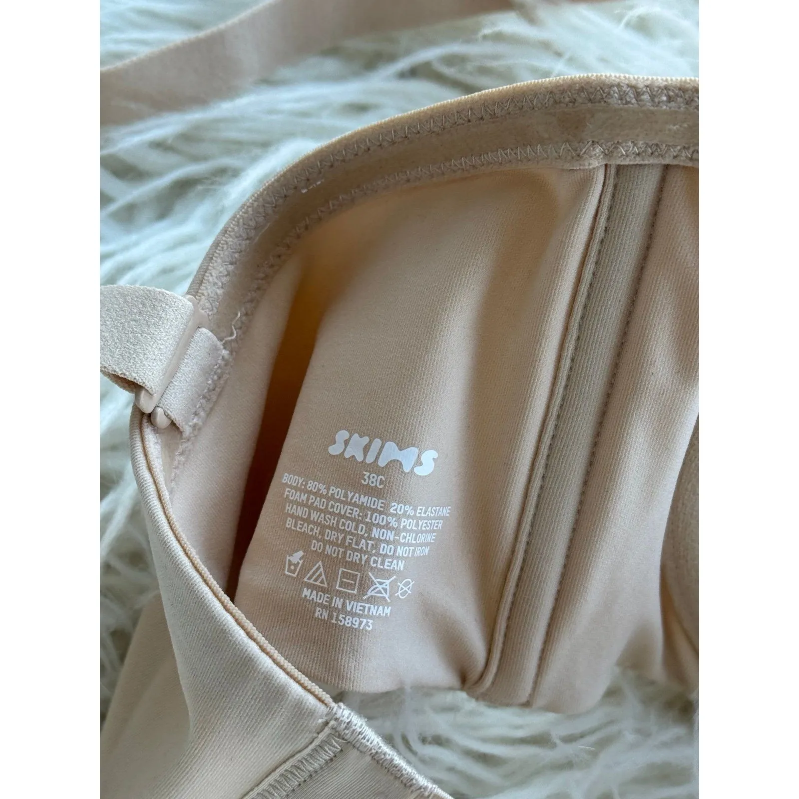 Skims Fits Everybody Strapless Bra Sand Size 38C - Image 6