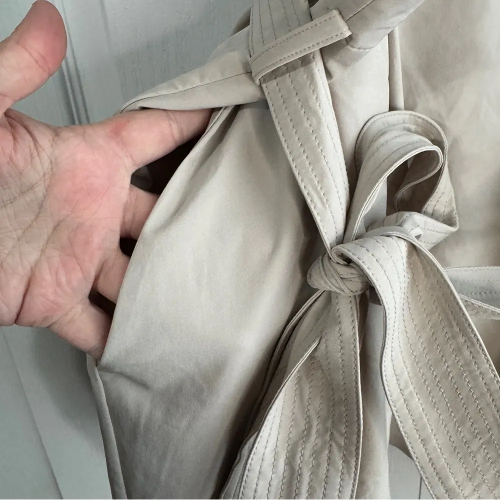 Athleta beige Skyline Short II size 26 - Image 3