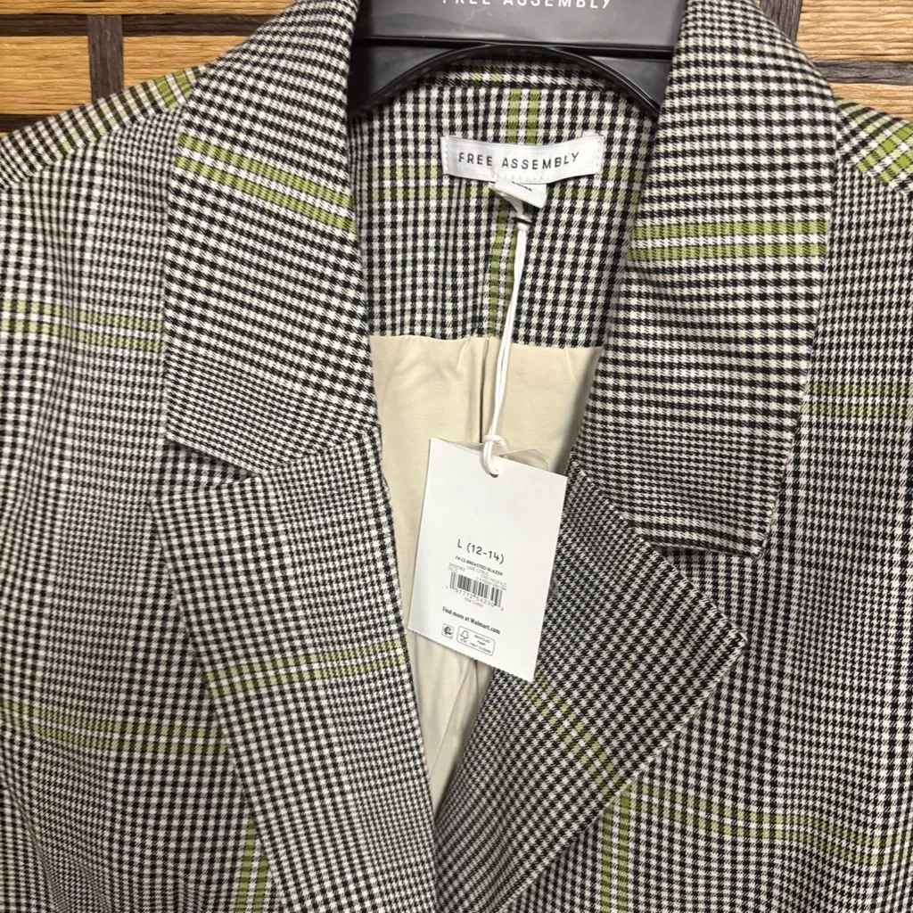Free Assembly Black And White Plaid Blazer Size Large - Image 3