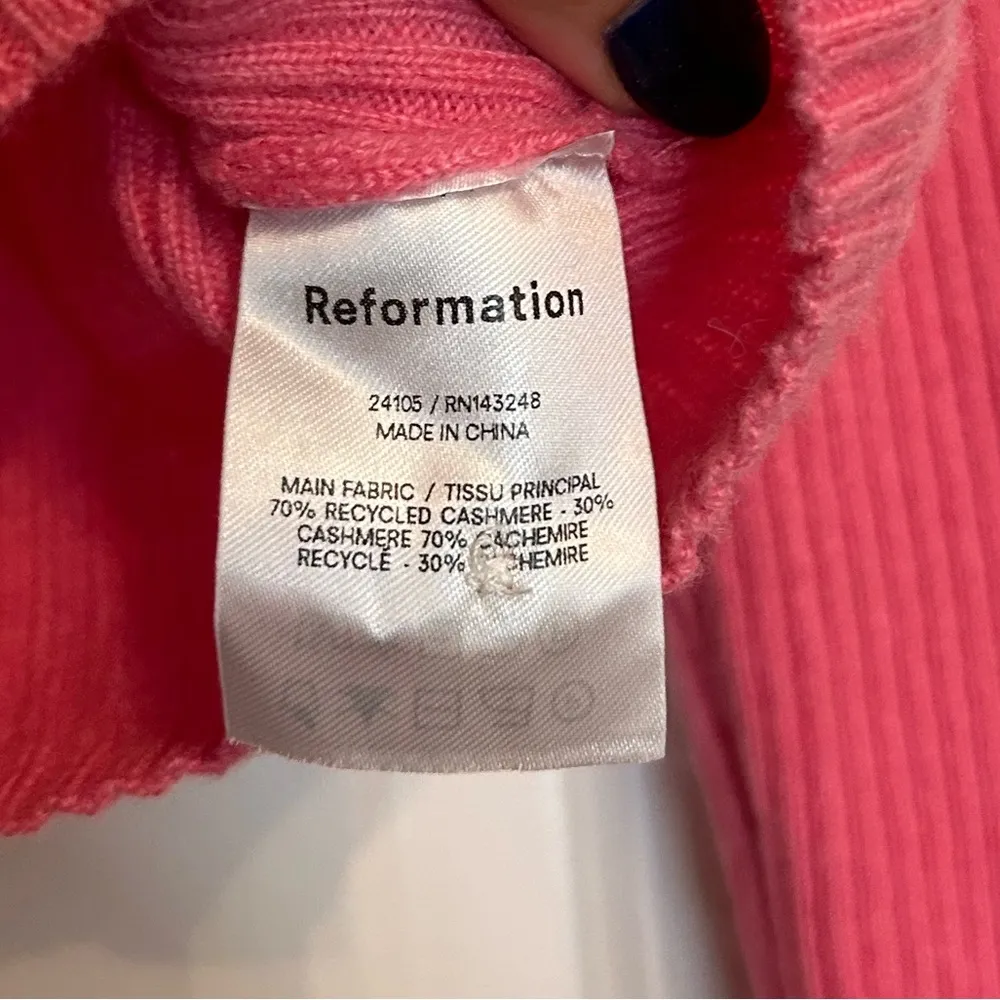 Reformation Cropped Cashmere Sweater - Image 4