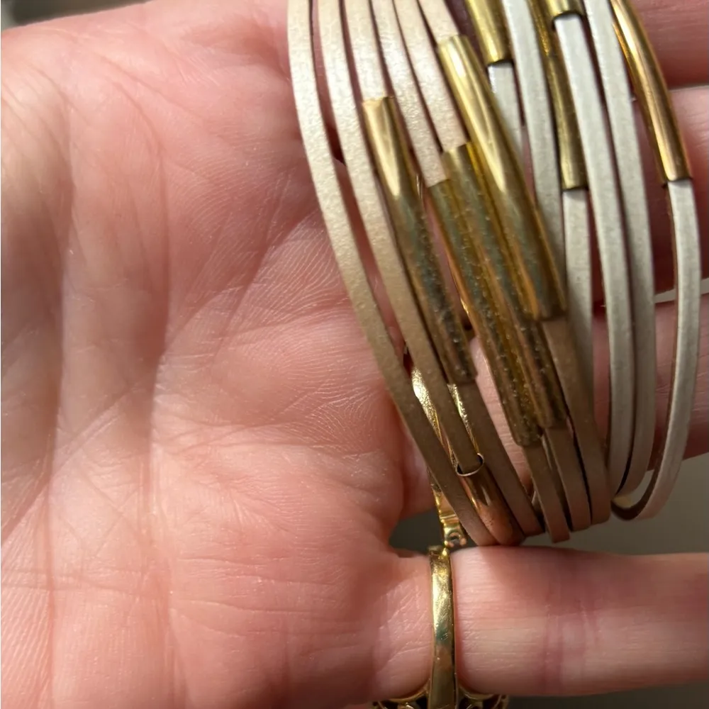 Brand new boutique leather tan/white leather bracelet Tan - Image 2