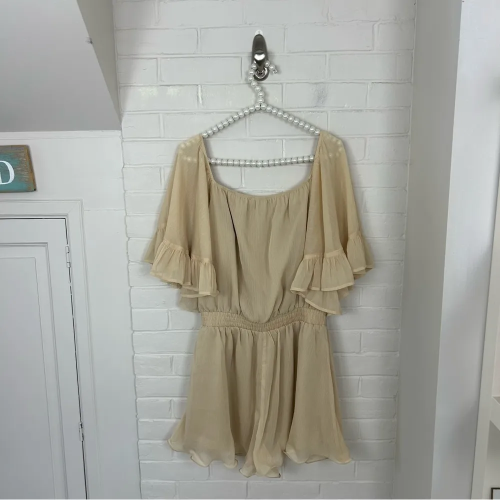 NWT Endless Rose Off Shoulder Ruffled Sleeve Romper Size M - Image 13