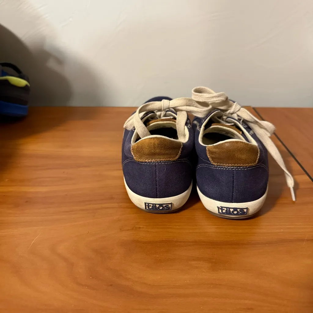 Taos‎ Footwear Women's Starburst Sneaker Canvas Shoe Navy Blue White Lace Up 8 - Image 4