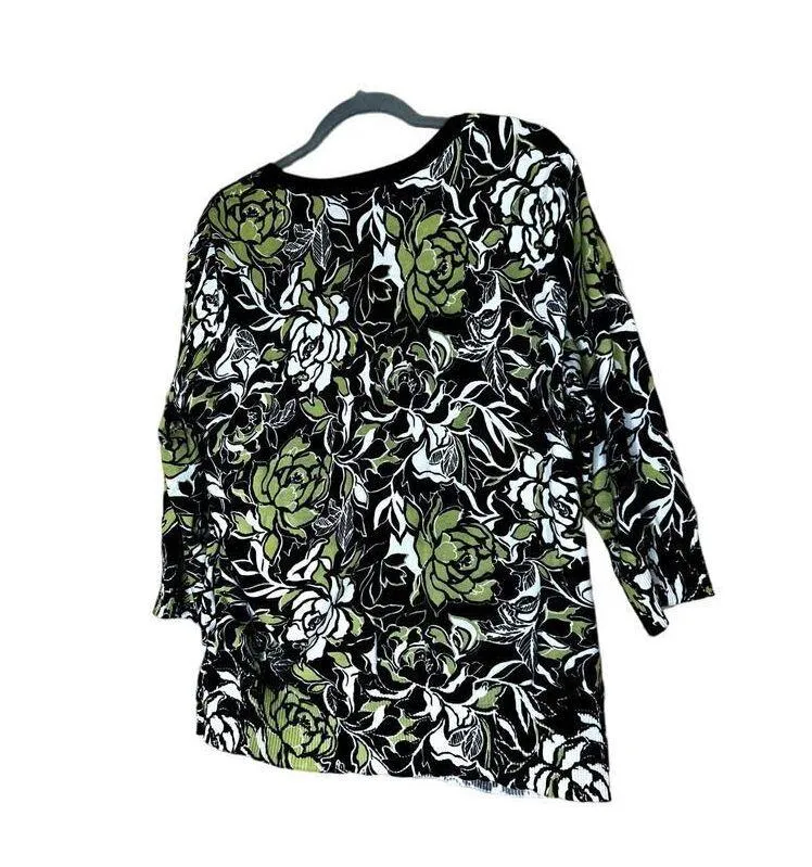 JM Collection size 1X sweater black & green floral lagenlook - Image 2