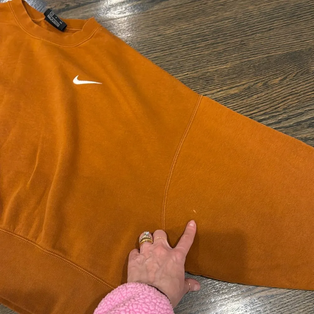 Nike  Crop Crewneck EUC size small oversized fit burnet orange brown - Image 7