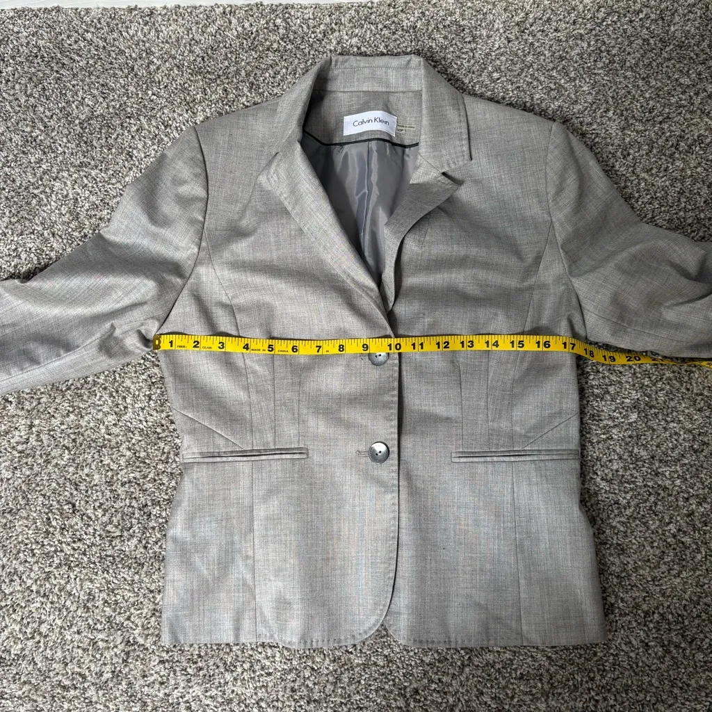 Calvin Klein Women's Light Gray Blazer - Image 5