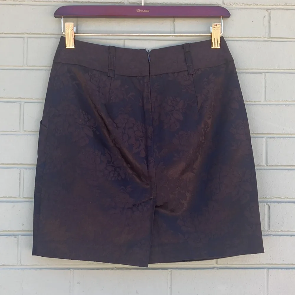 Black floral print pencil skirt woman’s size small - Image 4