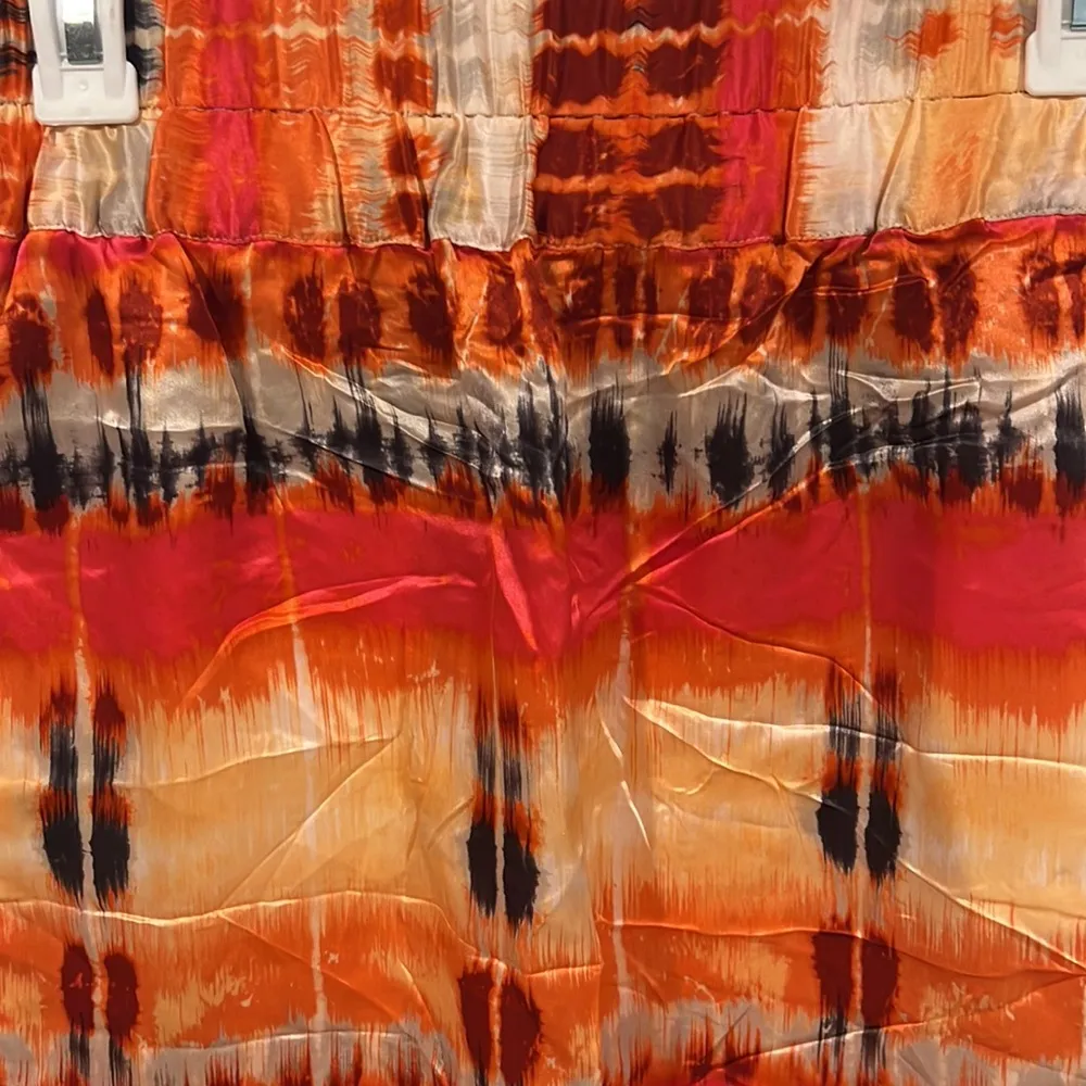 Banana Republic silk skirt‎ . Size 10 - Image 3