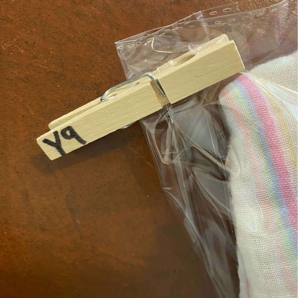 Rails Ellis Gauzy Cotton Button Down Shirt White Pink Gem Stripe size small - Image 11