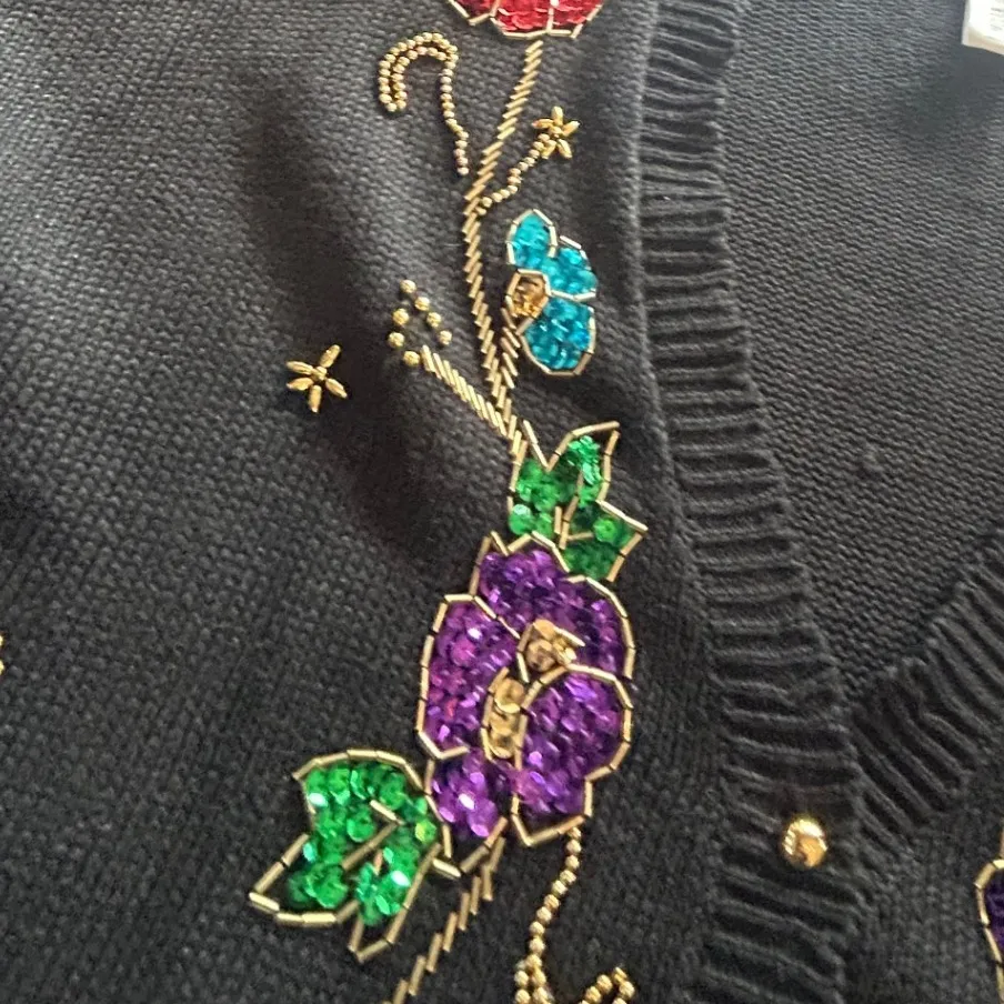 Vintage Rainbow Black Knit Sweater Embroidered Flowers Long Sleeve Women's Large - Image 4