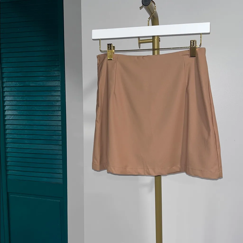 High-Waisted 2-in-1 A-Line Mini Skirt – Size S | NWOT | Sold Out Online - Image 8