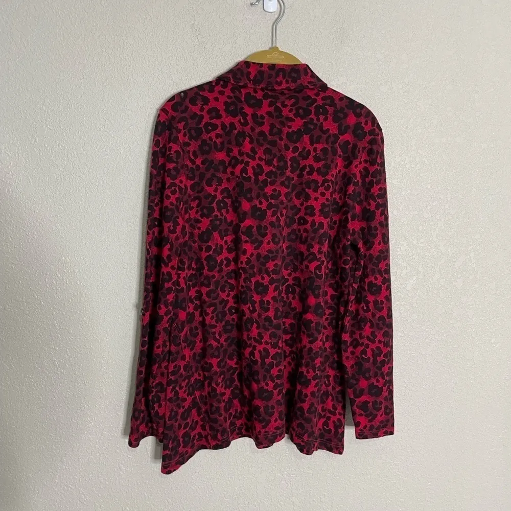 Soma Red Cheetah Animal Print Button Down Shirt Small - Image 4