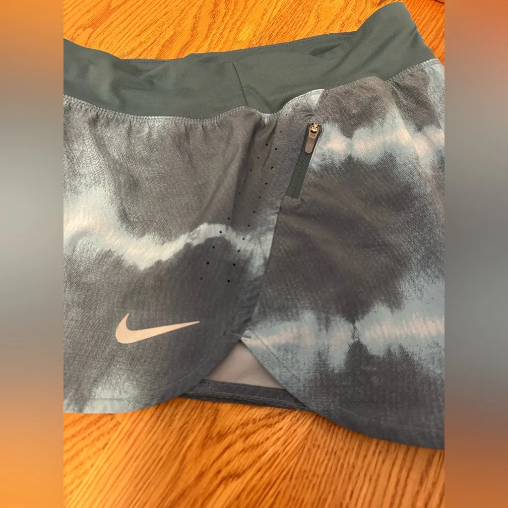 Nike Dri-FIT Eclipse Dye Print Running Shorts Size Medium - Image 9