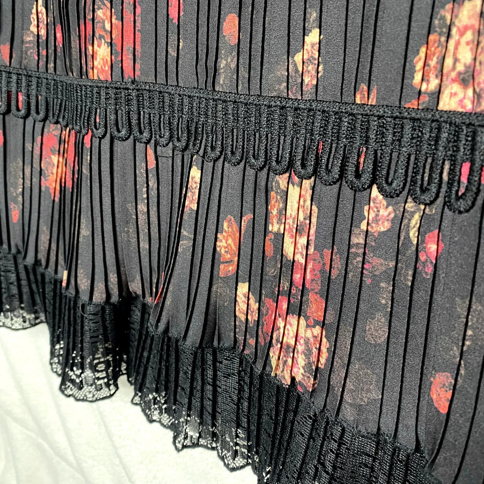 FOXIEDOX Anthropologie Biella Floral Lace Flutter Sleeve Mini Dress Size Small - Image 8