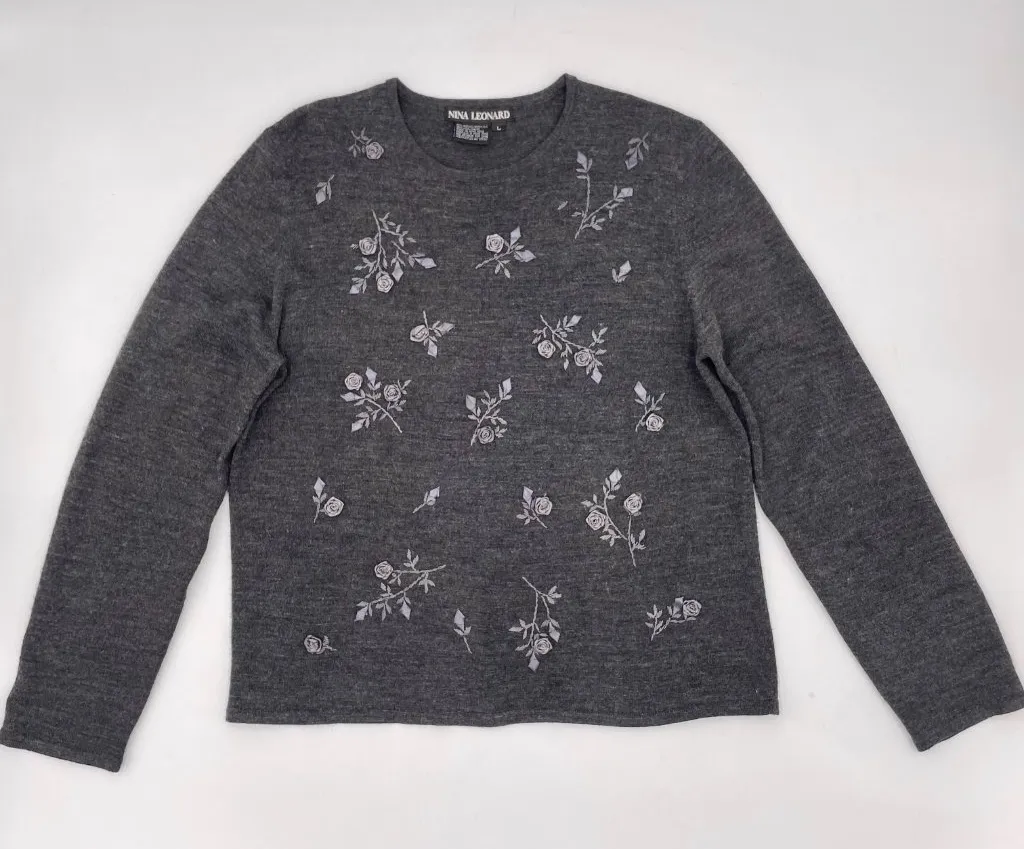 Vintage 90s Sweater Ribbon Embroidery Roses Floral Gray Acrylic Wool Women Large - Image 1