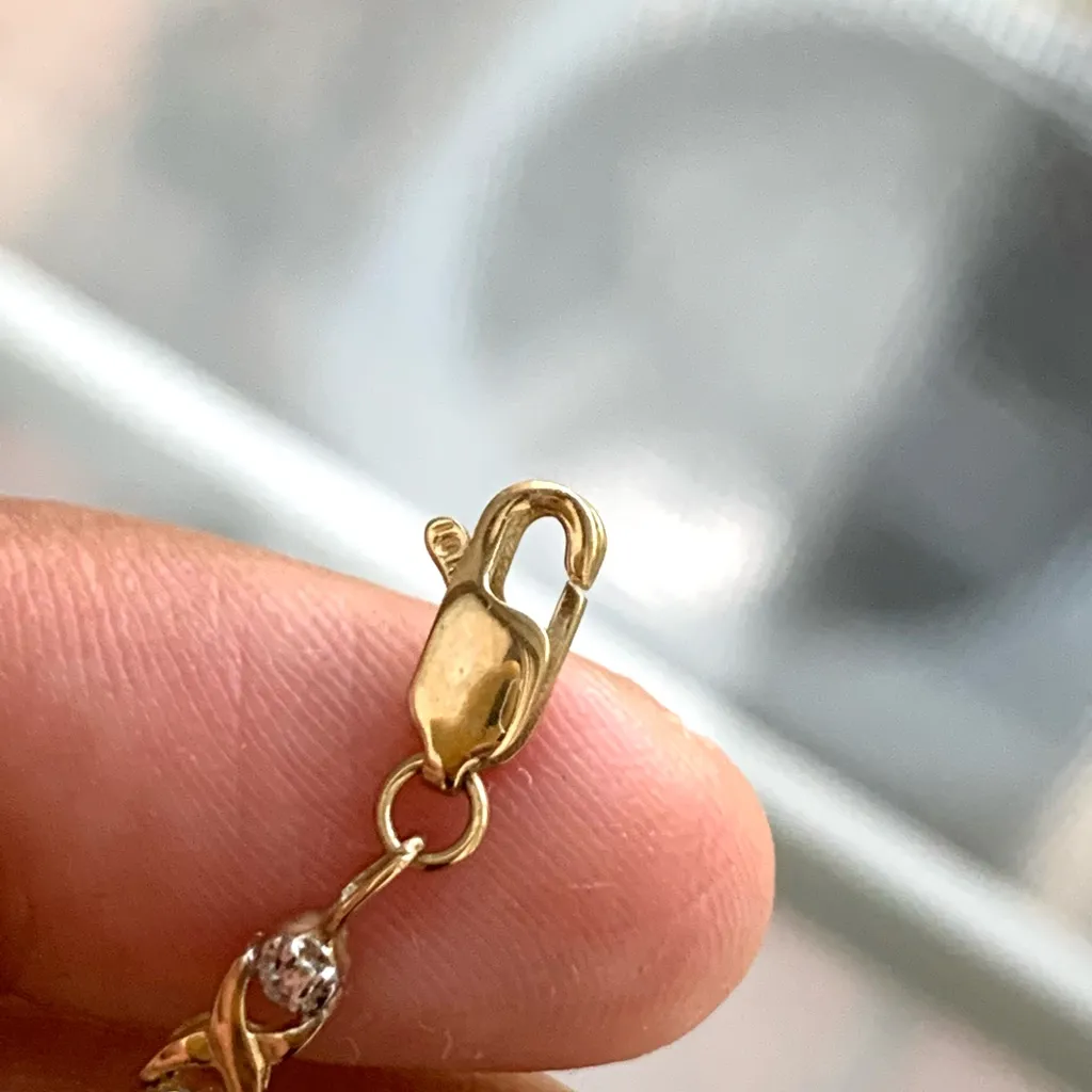 10kt Gold Diamond Womens Bracelet - Image 4