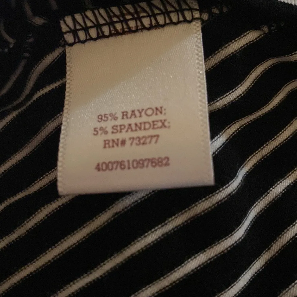 Black And White Striped Flowy Skater Skirt - Image 6