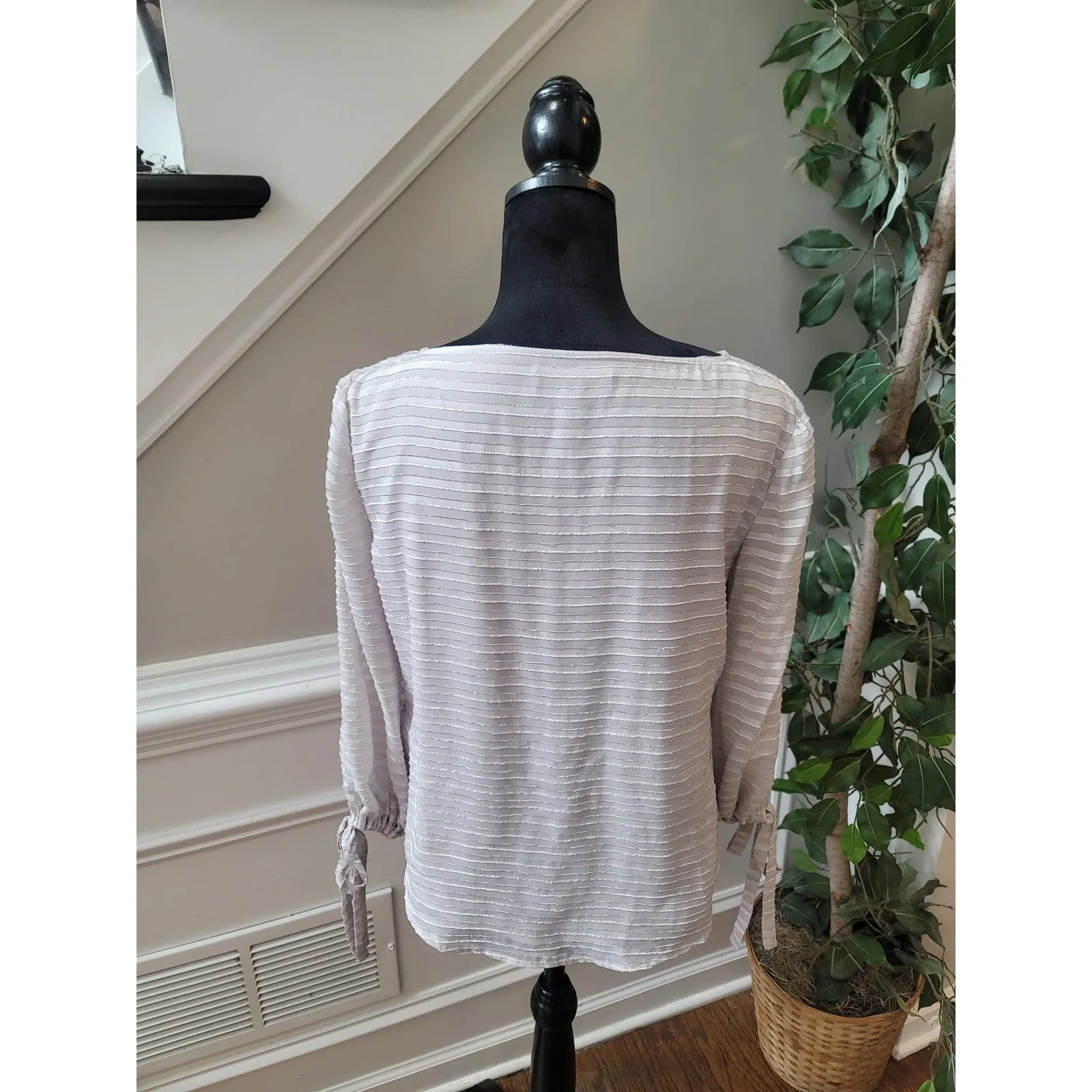Banana Republic Blouse Women's Petite Small White Sheer Stripe Long Sleeve Top - Image 8